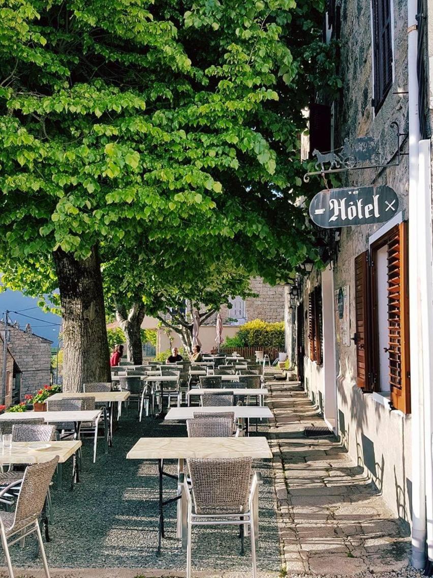 Hotel Restaurant De La Poste Aullene Dış mekan fotoğraf