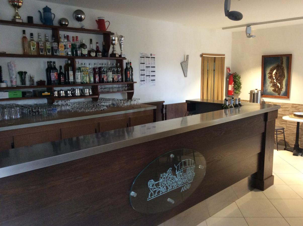 Hotel Restaurant De La Poste Aullene Dış mekan fotoğraf