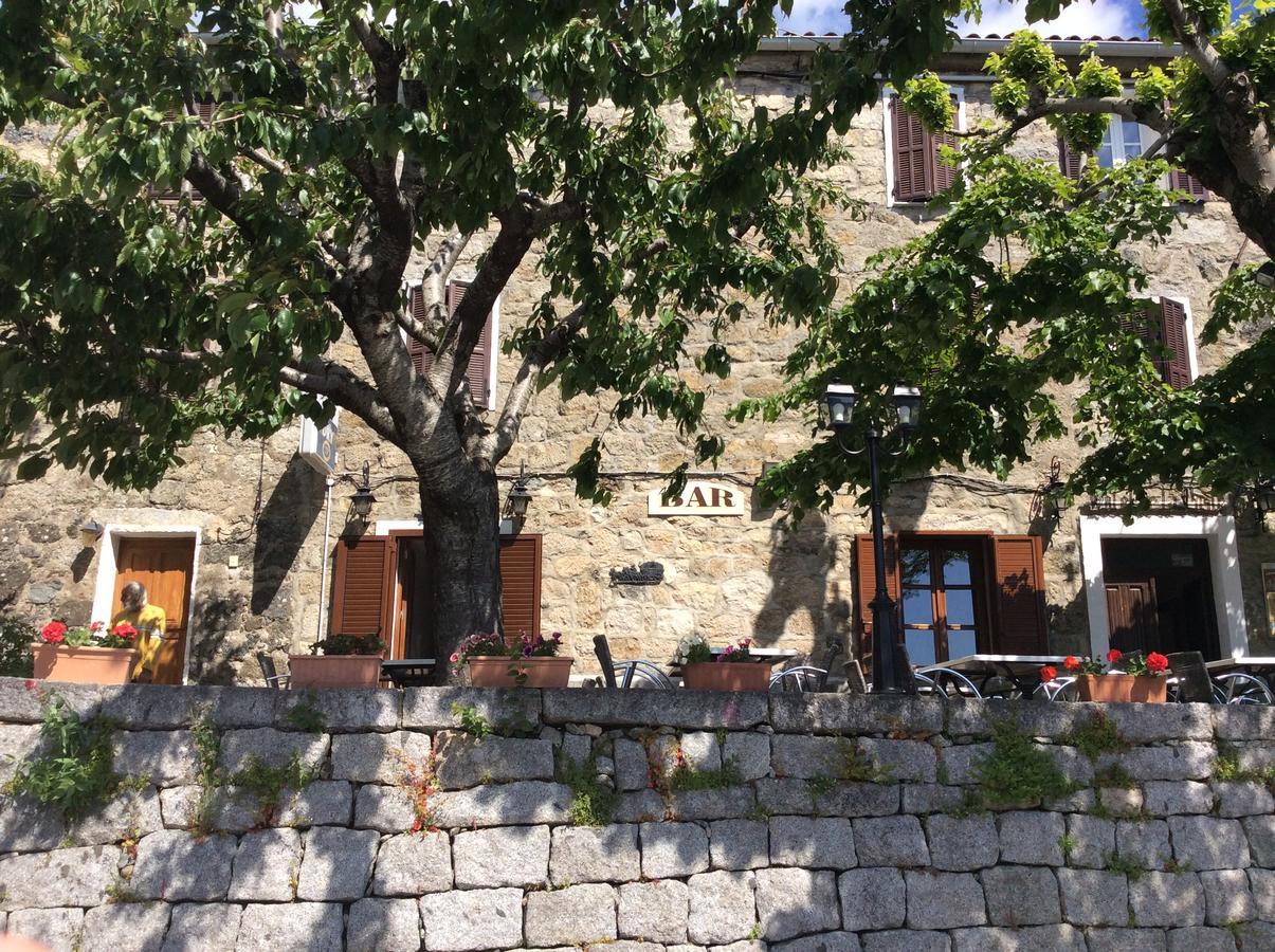 Hotel Restaurant De La Poste Aullene Dış mekan fotoğraf